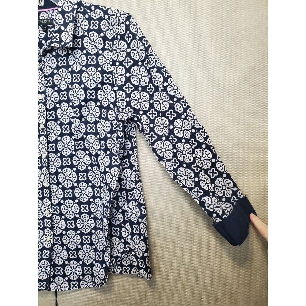 TALBOTS Petites Cotton Blue Medallion Print Flip-Cuff Button-Up Shirt Size LP - Picture 2 of 5